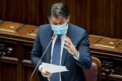 Firmato nuovo DPCM: misure più stringenti ma aperti negozi di tatuaggi